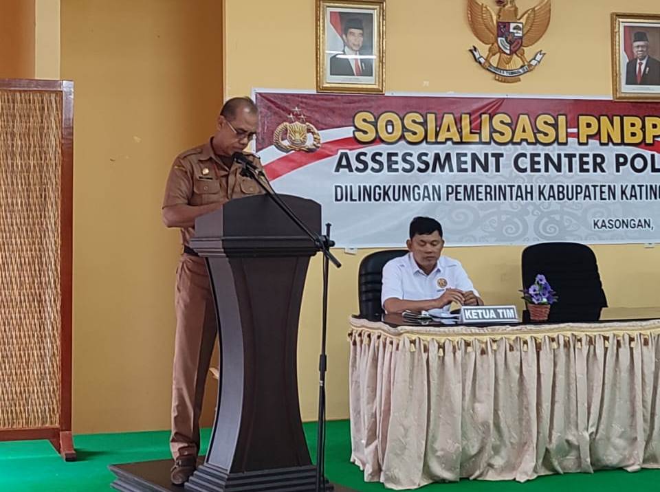 Truk Pengangkut Lebihi Tonase Rusak Jalan Kabupaten
