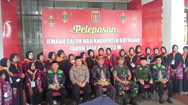 40 Jemaah Calon Haji  Asal Kabupaten Katingan Diberangkatkan ke Madinah