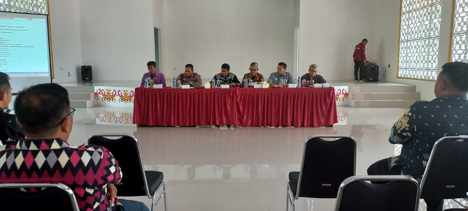 Pemanfaatan Sumber Daya Hutan Sebaiknya Dilakukan Berkelanjutan