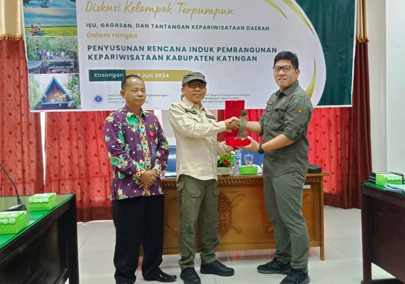 Asisten I Buka FGD Penyusunan Laporan Pendahuluan RIPPARKAB Katingan Tahun 2025- 2045