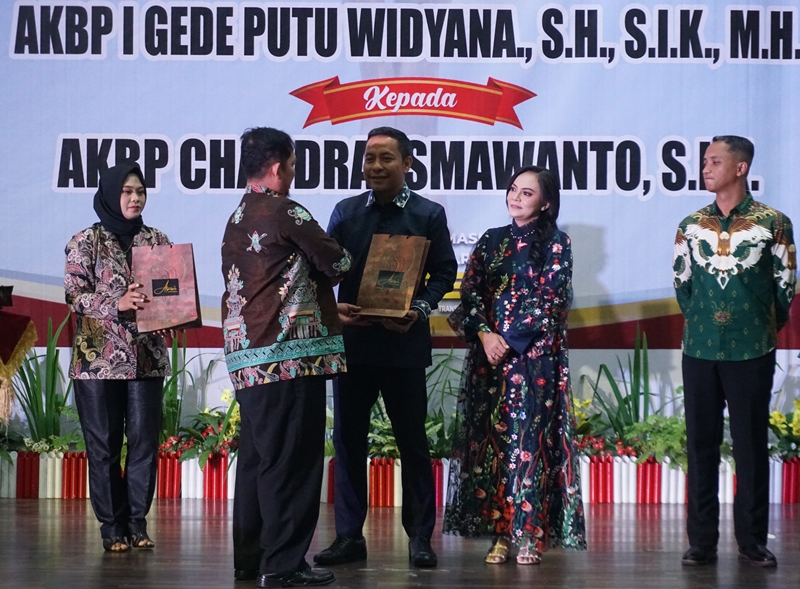 Penjabat Bupati Hadiri Acara Kenal Pamit Kapolres Katingan
