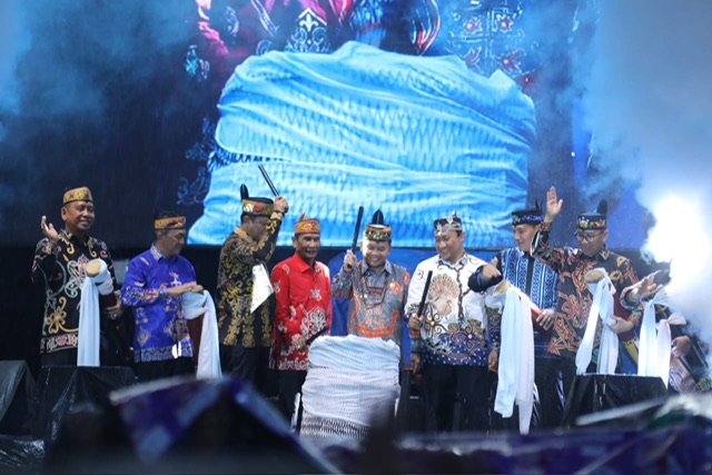 Festival Budaya Isen Mulang 2025 Dibuka, Angkat Kearifan Lokal dan Geliat Ekonomi Daerah