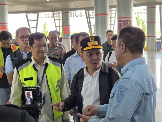 Gubernur Kalteng Tinjau Posko Angkutan Lebaran