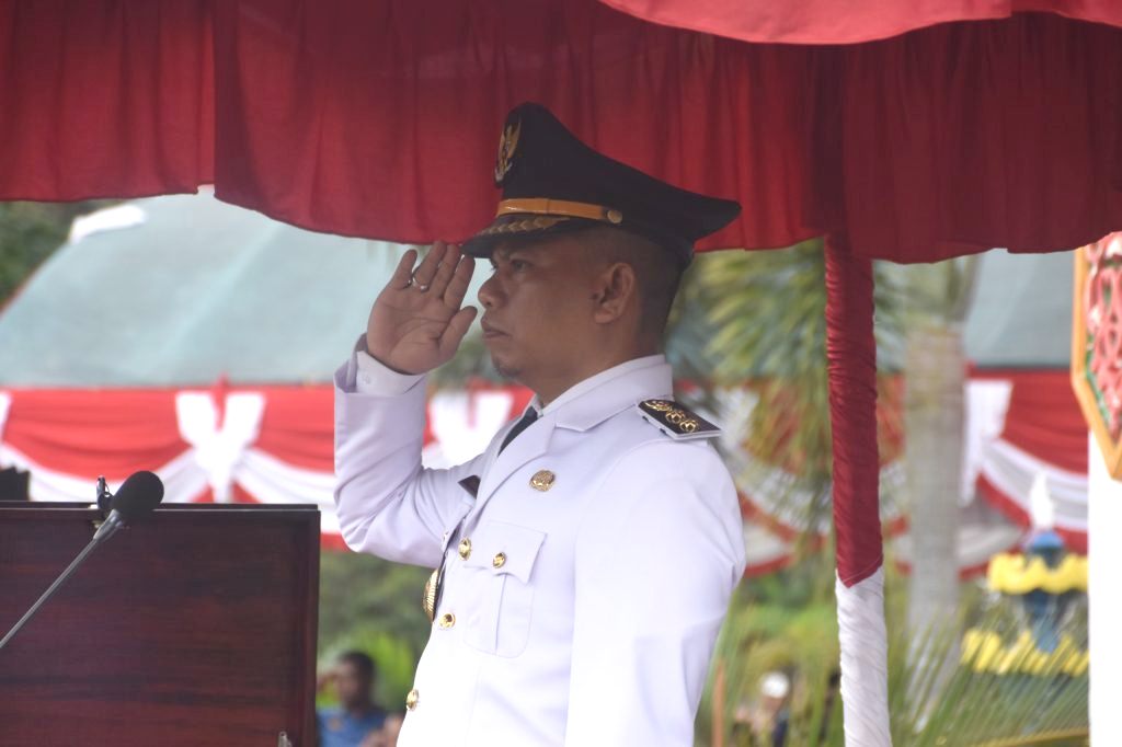 Wabup Bertindak Sebagai Inspektur Upacara Penurunan Bendera Merah Putih