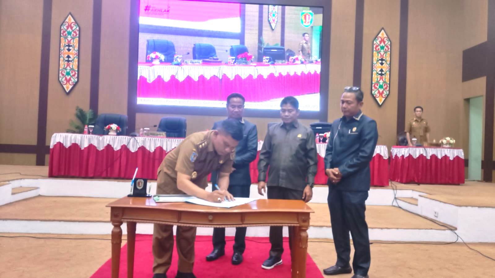 Raperda RPJMD Tahun 2025-2029 Sepakat Untuk Ditetapkan Menjadi Perda