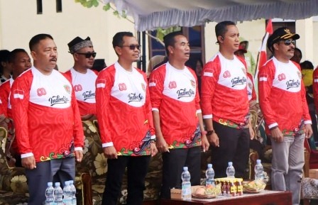 Karnaval Kemerdekaan di Desa Hampalit  Mendapat Apresiasi Ketua DPRD Katingan