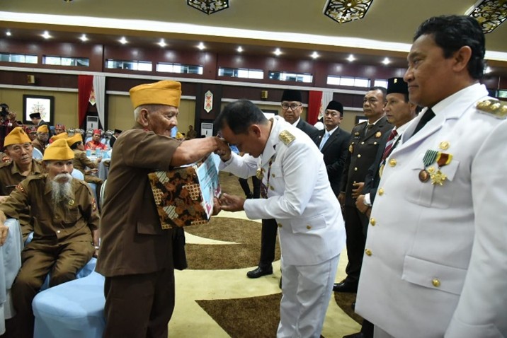 Gubernur Kalteng Ajak Masyarakat Teladani Semangat Pejuang 