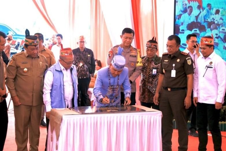 Gubernur Kalteng Resmikan Koperasi Kelurahan Merah Putih Bukit Tunggal