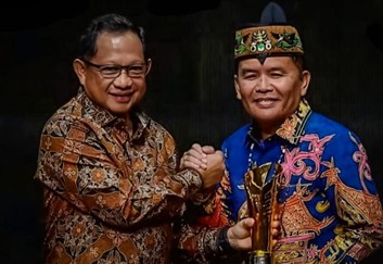 Gubernur Kalteng Raih Penghargaan Inovasi Pendidikan 2025