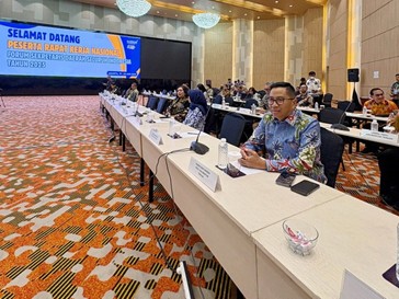 Rapat Evaluasi Rancangan Pergub RKPD 2026, Plt Sekda Kalteng Maknai Filosofi Huma Betang dalam Pembangunan
