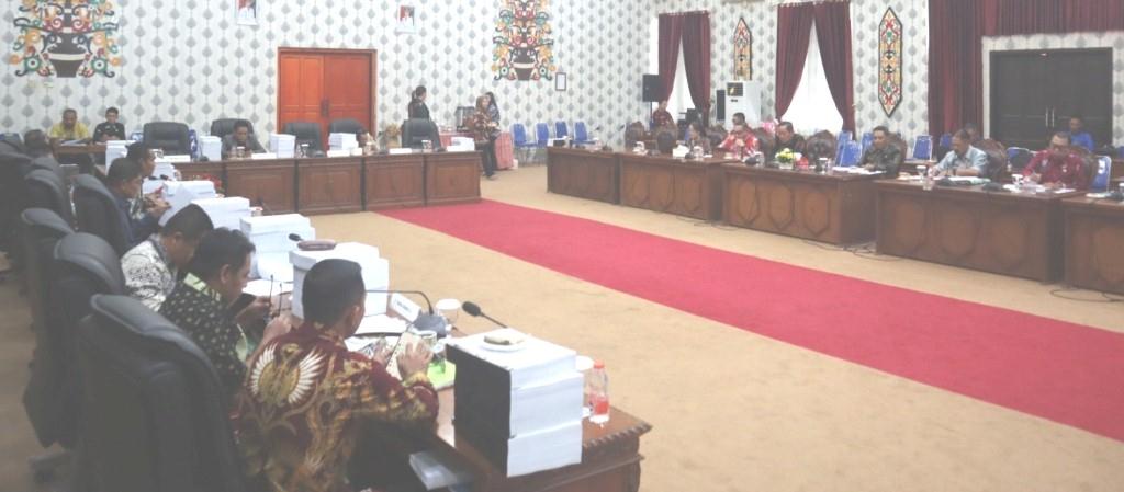 Pj. Sekda Katingan Beserta Jajaran Hadiri Pembahasan Rancangan APBD Perubahan Tahun 2025