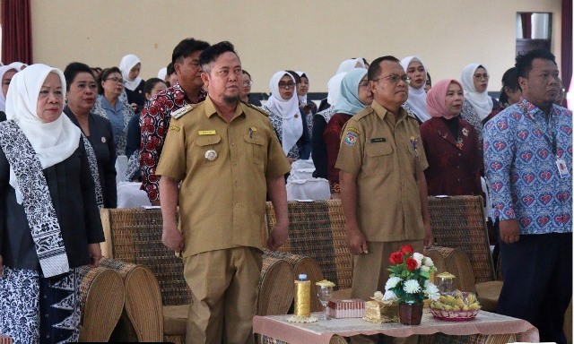 Bidan Garda Terdepan Berikan Pelayanan Kesehatan kepada Masyarakat