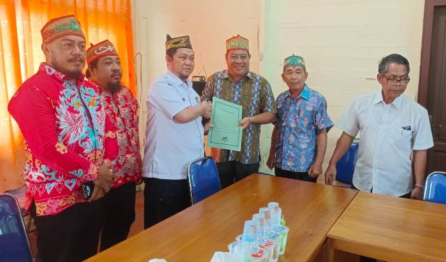 Bupati Saiful Resmi Daftar Calon Ketua DAD Katingan Masa Bakti 2025–2030